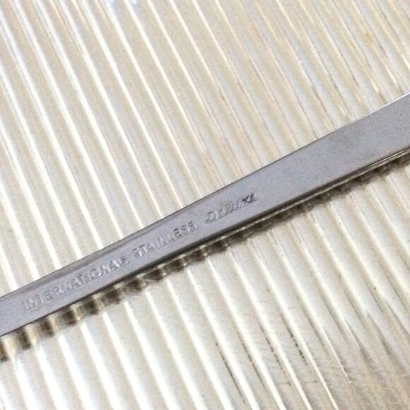 INTERNATIONAL Deluxe Danish Scroll Flatware Cutlery Serves 12 7 Pce Serving Set - Picture 4 of 4